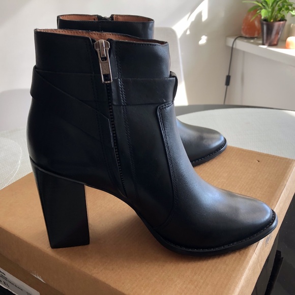 Sammie boots - Picture 1 of 5